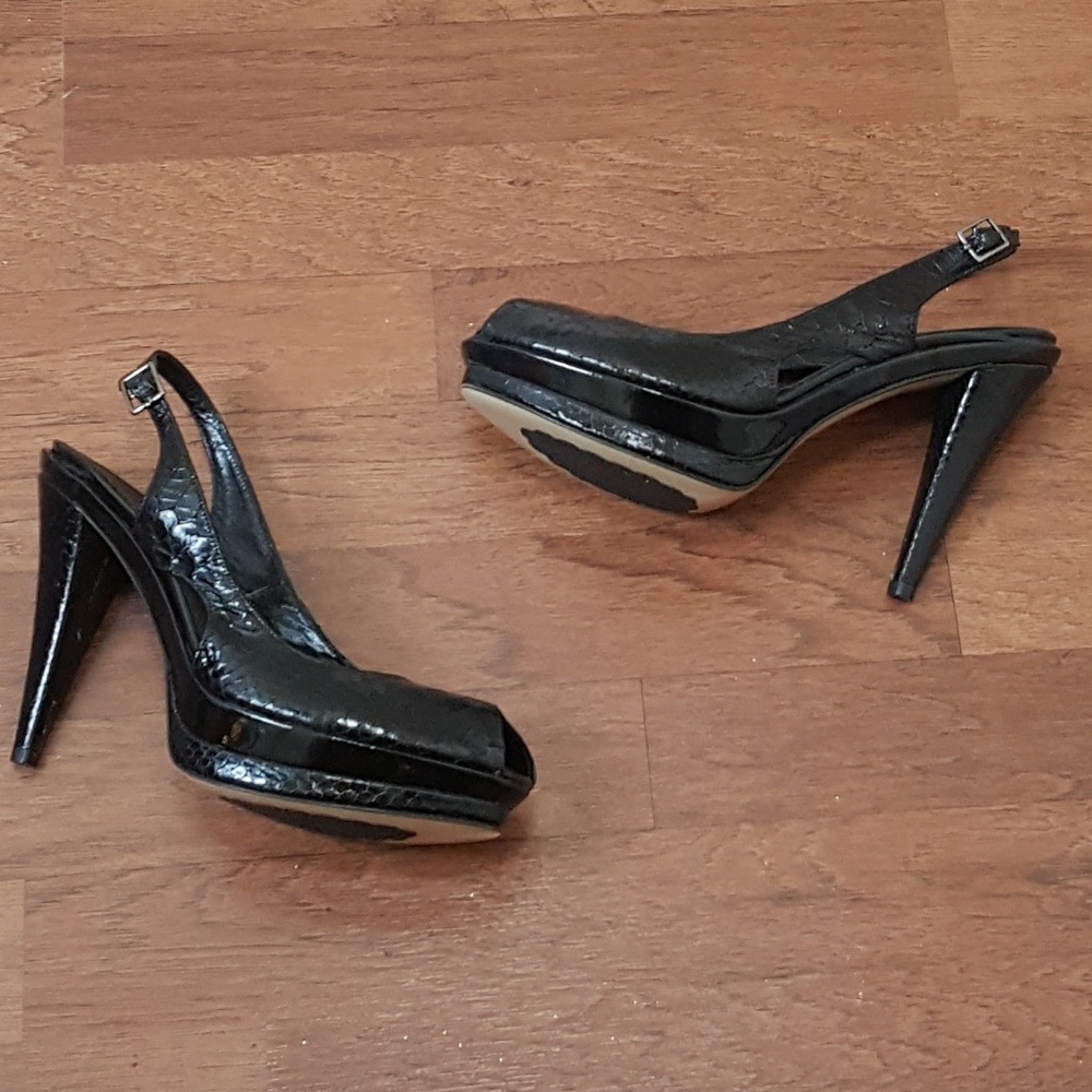 NWOT Charles David Black Slingbacks